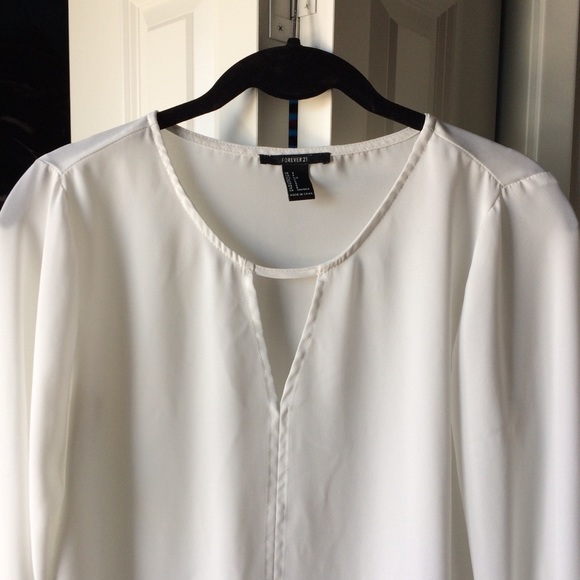 ❤️❤️White Keyhole Neck Basic Top - Picture 3 of 7